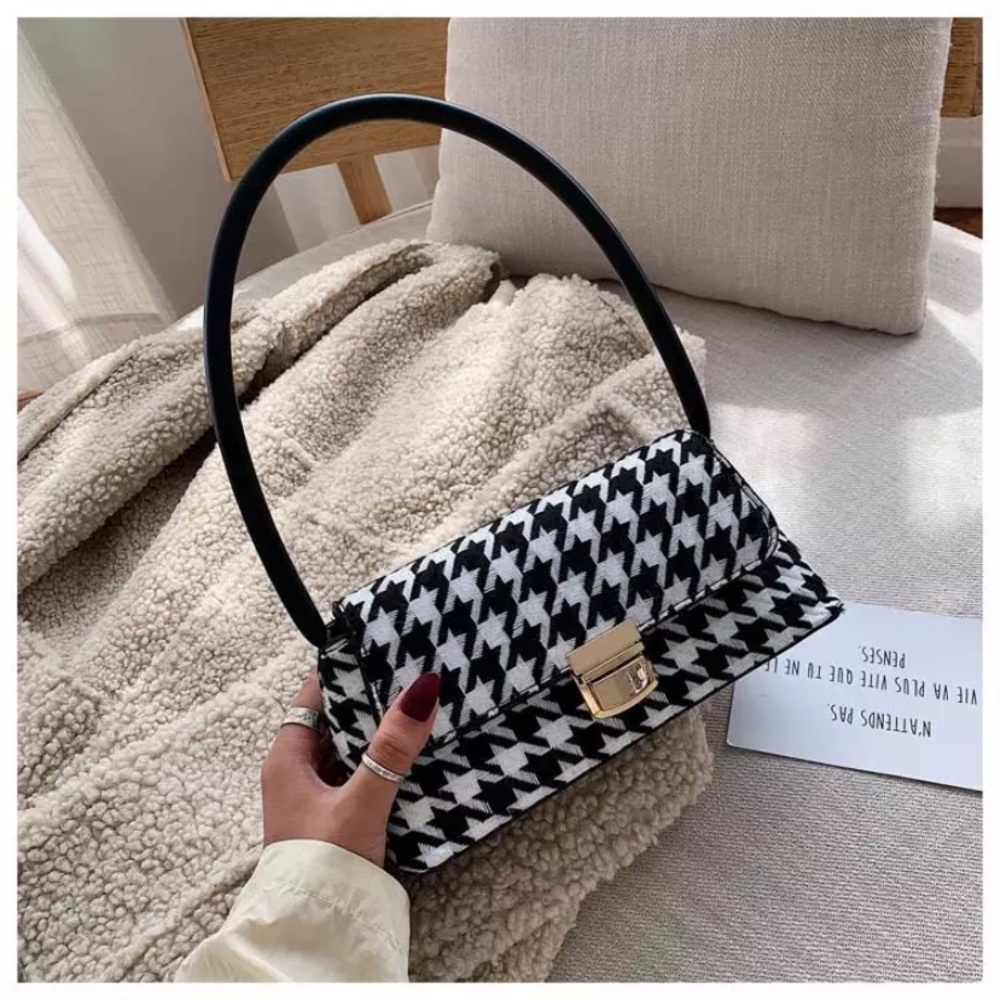 NWT Houndstooth mini bag